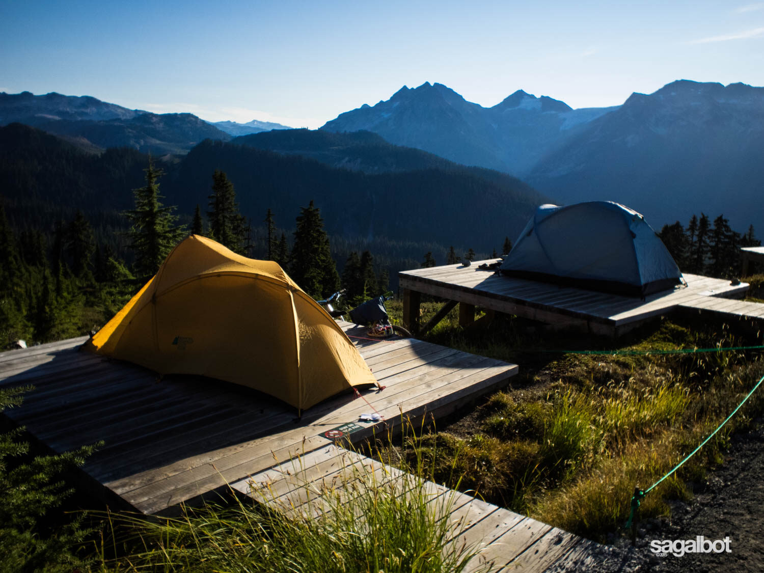 Majestic camping pads